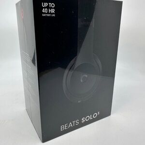 Beats by Dr. Dre Solo3 Wireless Headphone Authentic New Sealed MX432LL/A - Black
